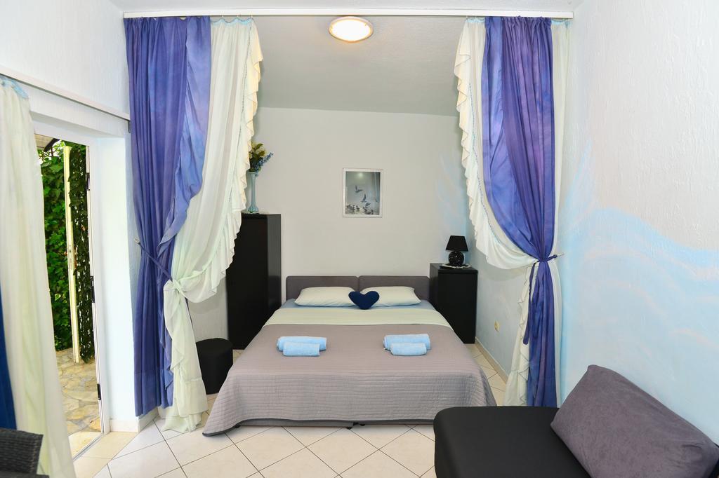 Apartments Veky 3 สปลิท ภายนอก รูปภาพ