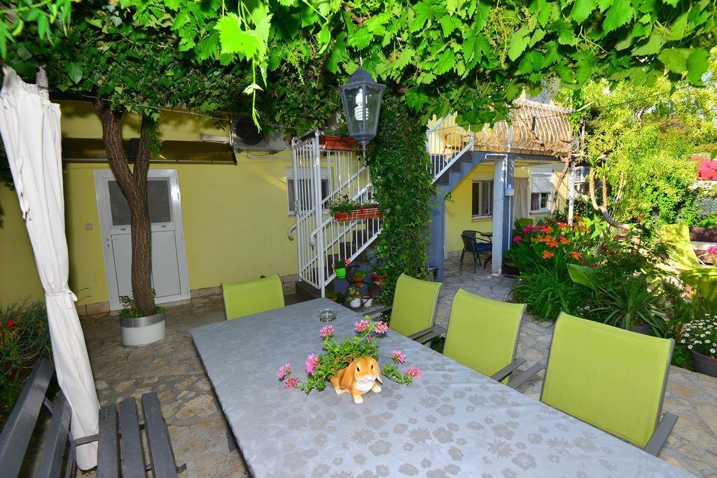 Apartments Veky 3 สปลิท ภายนอก รูปภาพ