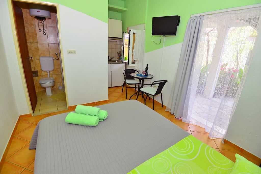 Apartments Veky 3 สปลิท ภายนอก รูปภาพ
