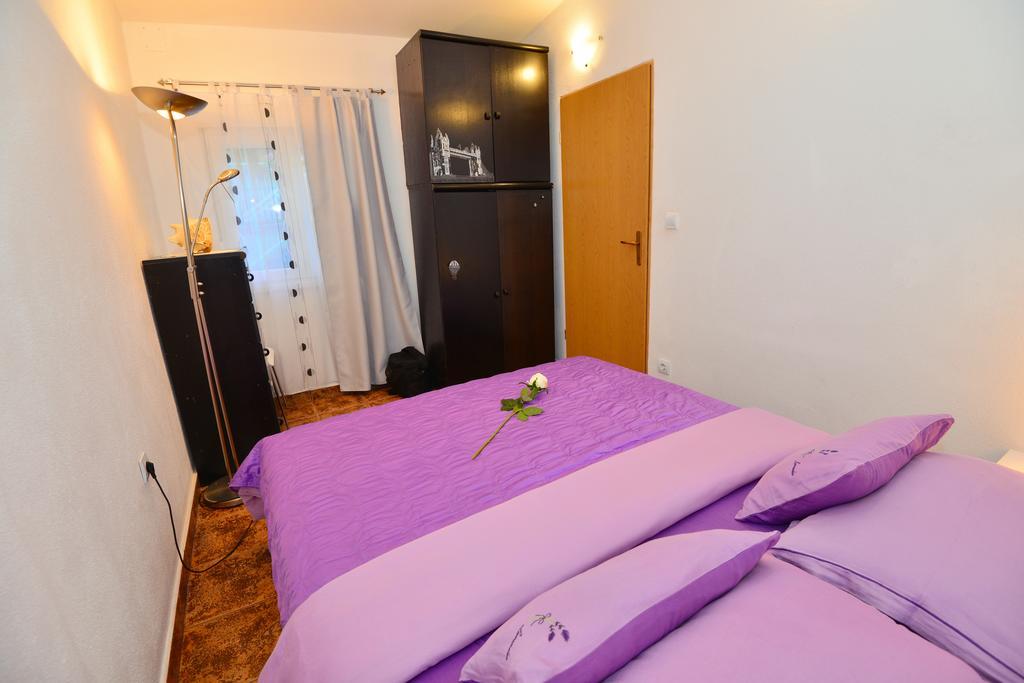 Apartments Veky 3 สปลิท ภายนอก รูปภาพ
